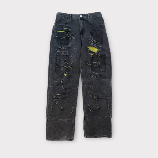ULTRA-RIPPED BLACK DENIM